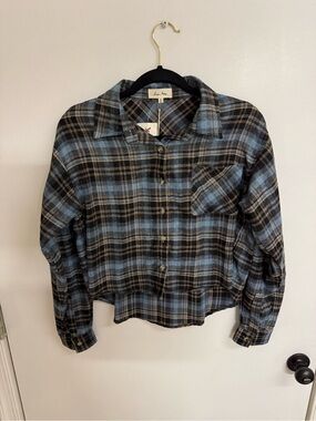 Blue & Black Plaid Button-Up Shirt